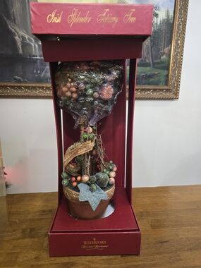 Waterford Holiday Heirlooms Irish Splendor Apple Berry Topiary Tree Tabletop NIB